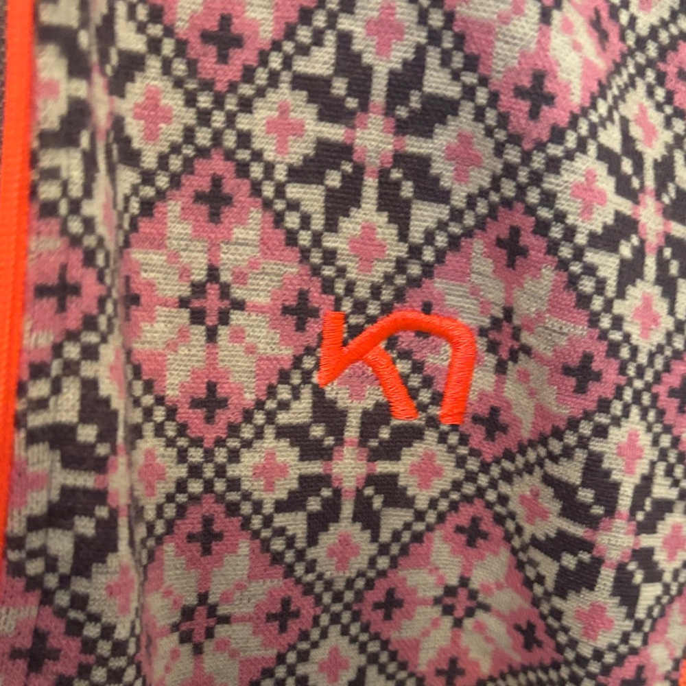 Kari Traa Pink and Black Wool Patterned Half-Zip Hoodie - Picture 5 of 10